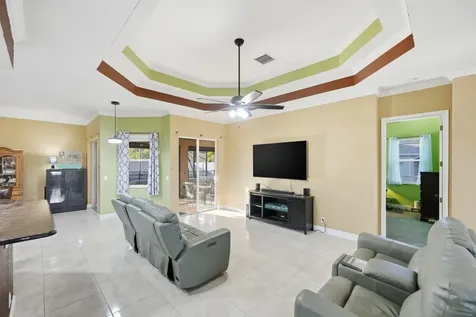 3820 Sw Cheribon Street Port Saint Lucie FL 34953