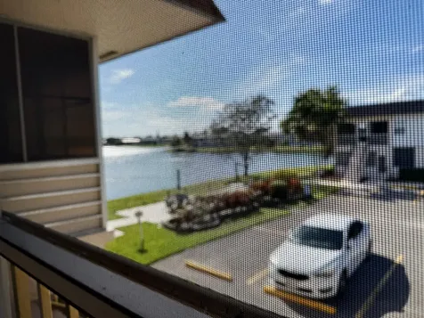 189 Stratford N West Palm Beach FL 33417