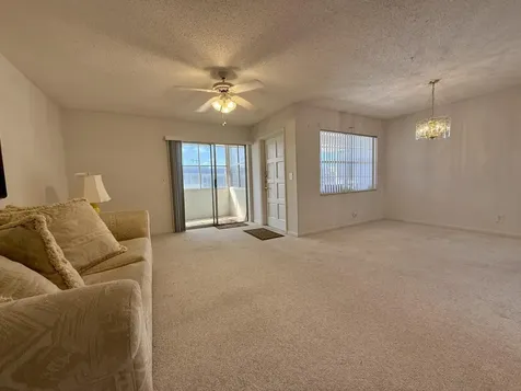189 Stratford N West Palm Beach FL 33417