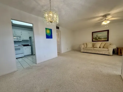 189 Stratford N West Palm Beach FL 33417