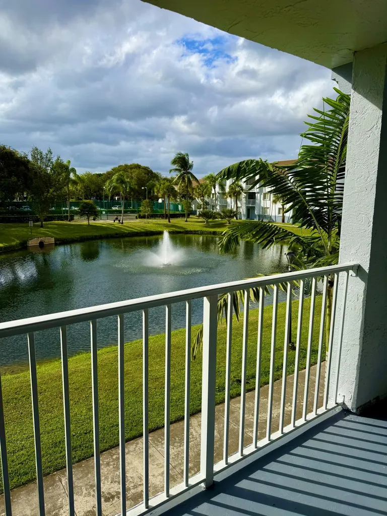 2600 S University Drive Davie FL 33328