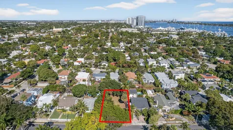 427 32nd Street West Palm Beach FL 33407
