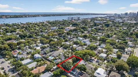 427 32nd Street West Palm Beach FL 33407