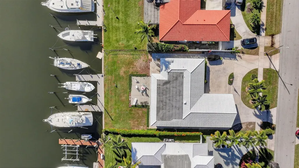 752 Lagoon Drive North Palm Beach FL 33408
