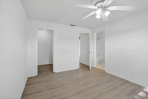 9424 NW 49th Place Sunrise FL 33351