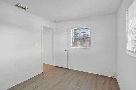 9424 NW 49th Place Sunrise FL 33351