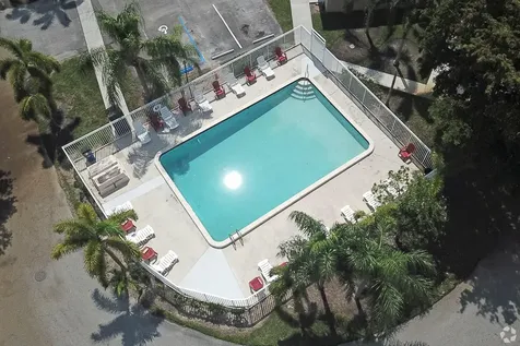 9424 NW 49th Place Sunrise FL 33351