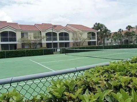 815 W Boynton Beach Boulevard Boynton Beach FL 33426