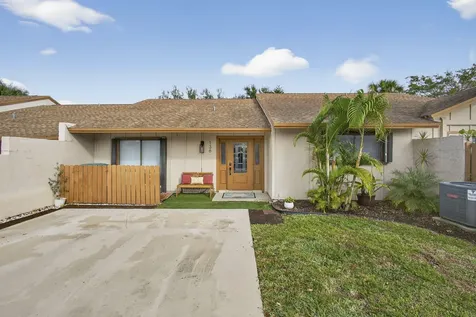 2400 Sw 19th Avenue Boynton Beach FL 33426