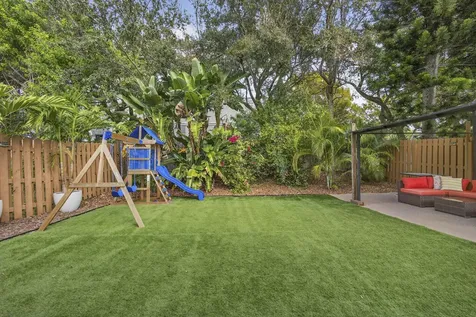 2400 Sw 19th Avenue Boynton Beach FL 33426