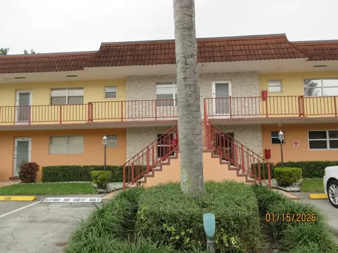 105 Oxford 100 West Palm Beach FL 33417