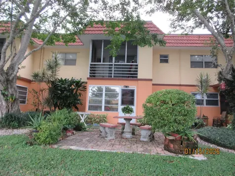 105 Oxford 100 West Palm Beach FL 33417