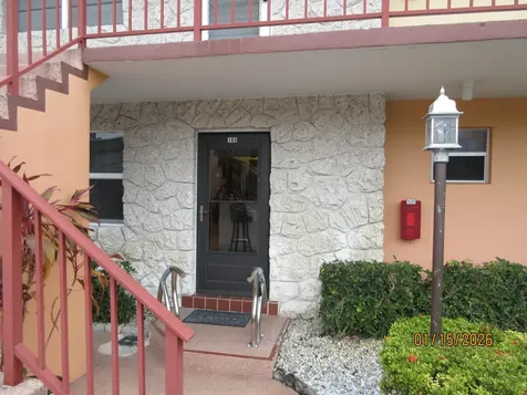 105 Oxford 100 West Palm Beach FL 33417