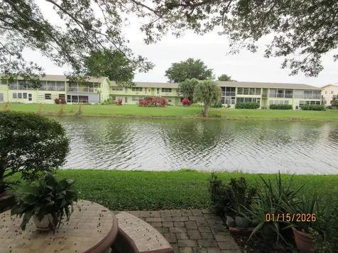 105 Oxford 100 West Palm Beach FL 33417