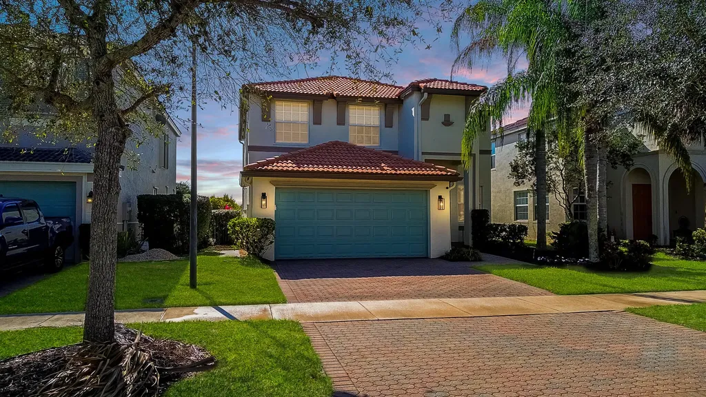 12017 Sw Knightsbridge Lane Port Saint Lucie FL 34987