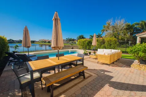 12017 Sw Knightsbridge Lane Port Saint Lucie FL 34987