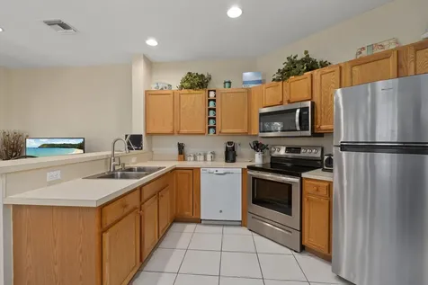 8233 Mulligan Circle Port Saint Lucie FL 34986