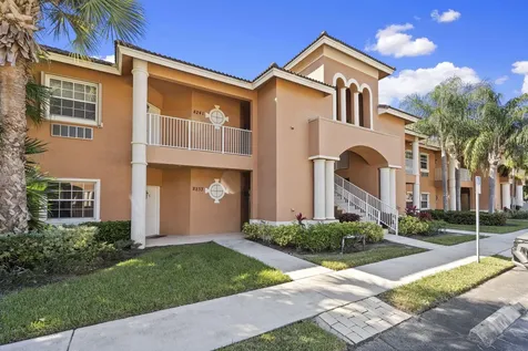 8233 Mulligan Circle Port Saint Lucie FL 34986