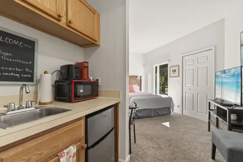8233 Mulligan Circle Port Saint Lucie FL 34986