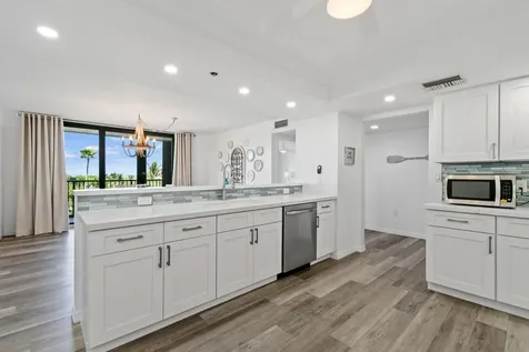 5047 N Highway A1a Hutchinson Island FL 34949
