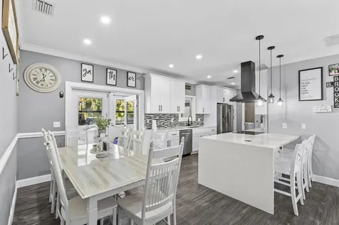 17975 89th Place The Acreage FL 33470
