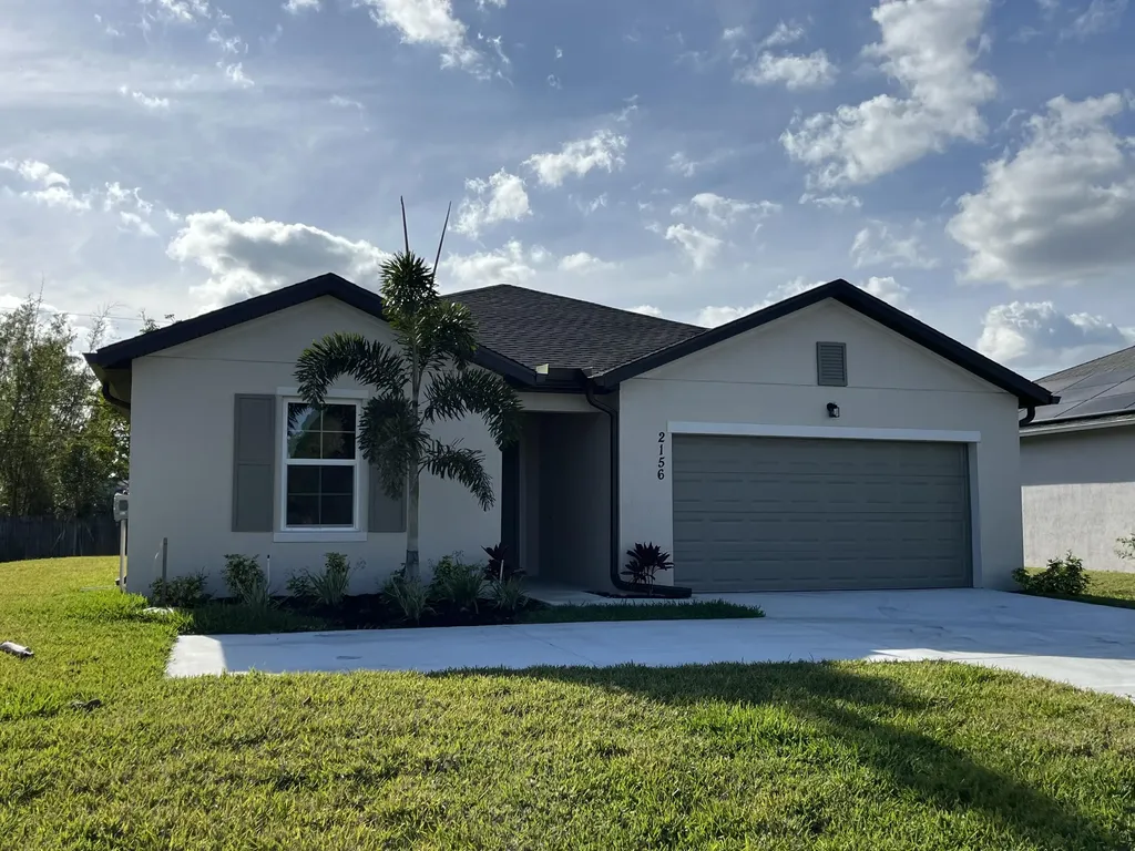2156 SW Cameo Boulevard Port Saint Lucie FL 34953