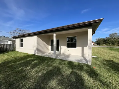 2156 SW Cameo Boulevard Port Saint Lucie FL 34953