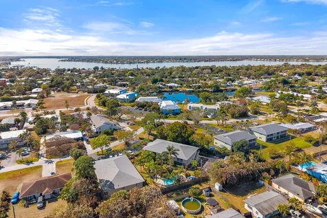 939 Nw 11th Terrace Stuart FL 34994