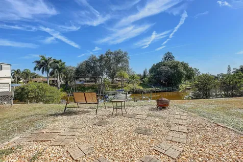 683 SE Harborview Drive Port Saint Lucie FL 34953