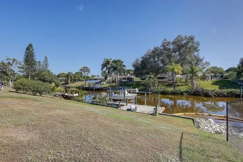 683 SE Harborview Drive Port Saint Lucie FL 34953