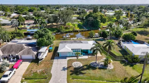683 SE Harborview Drive Port Saint Lucie FL 34953