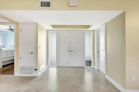 683 SE Harborview Drive Port Saint Lucie FL 34953