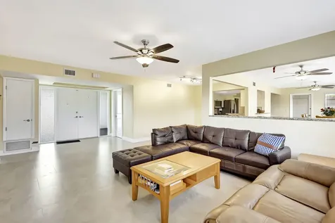 683 SE Harborview Drive Port Saint Lucie FL 34953