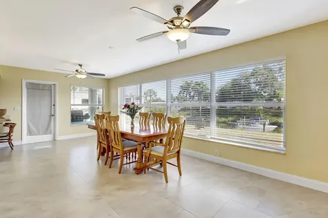 683 SE Harborview Drive Port Saint Lucie FL 34953