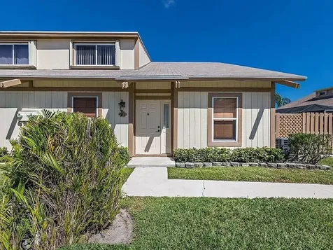 211 Maplecrest Circle Jupiter FL 33458