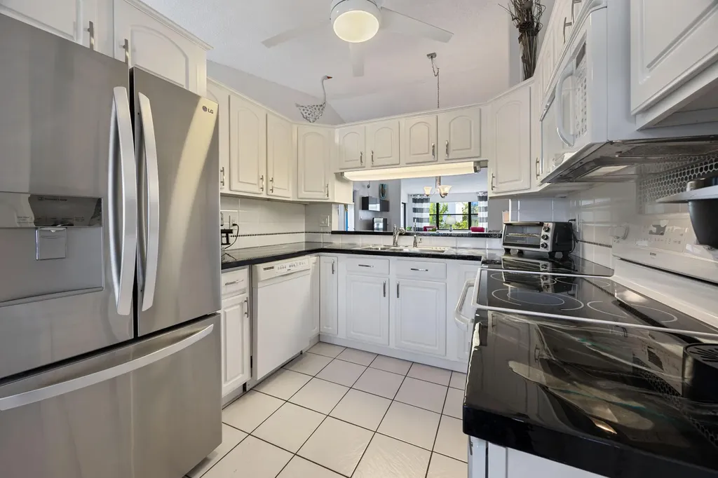 7673 Tahiti Lane Lake Worth FL 33467