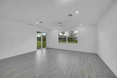 5742 Graceful Way Delray Beach FL 33484