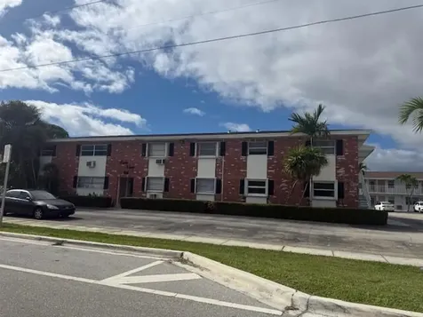 810 Lake Shore Drive Lake Park FL 33403