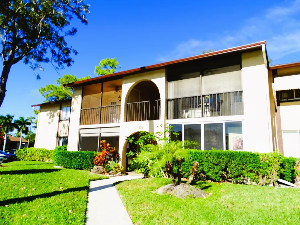 409 Pine Glen Lane Greenacres FL 33463