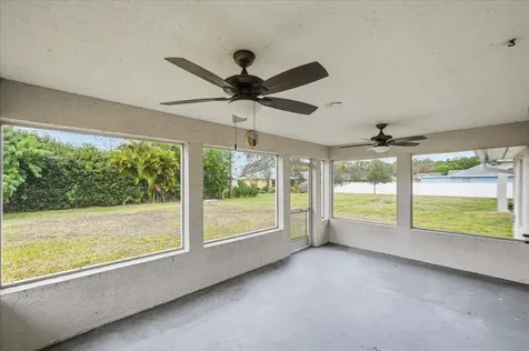 6927 Nw Hershy Circle Port Saint Lucie FL 34983