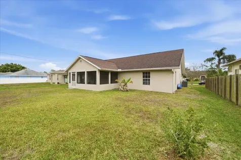 6927 Nw Hershy Circle Port Saint Lucie FL 34983