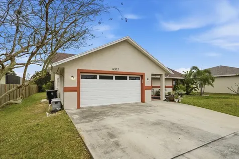 6927 Nw Hershy Circle Port Saint Lucie FL 34983