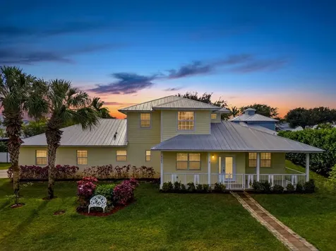 9322 Se Athena Street Hobe Sound FL 33455