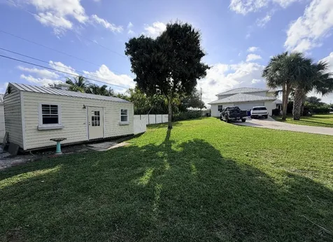 9322 Se Athena Street Hobe Sound FL 33455