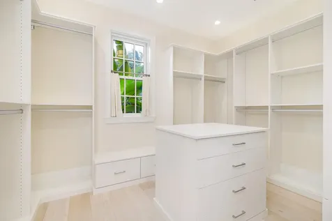 216 Sandpiper Drive Palm Beach FL 33480