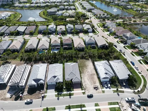 10717 Northbrook Circle Palm Beach Gardens FL 33412