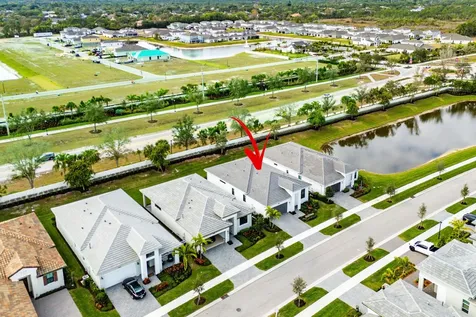 2752 Se Ashfield Drive Port Saint Lucie FL 34984