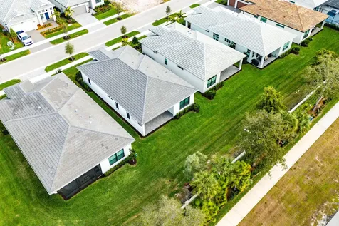 2752 Se Ashfield Drive Port Saint Lucie FL 34984