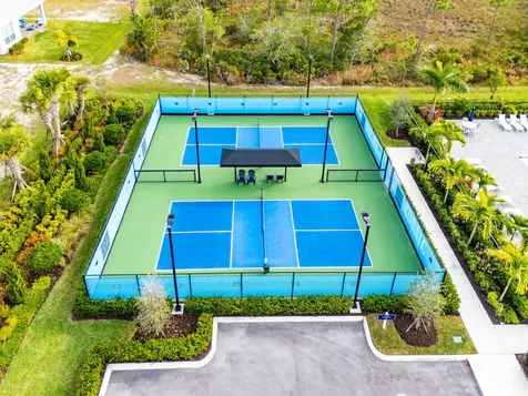 2752 Se Ashfield Drive Port Saint Lucie FL 34984