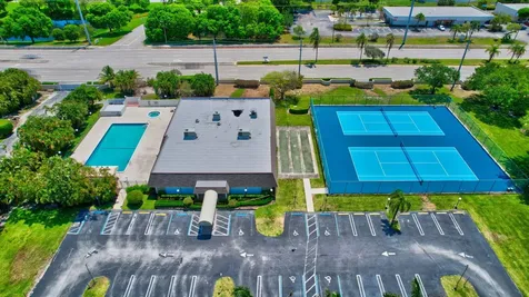 1721 Nw 20th Avenue Delray Beach FL 33445